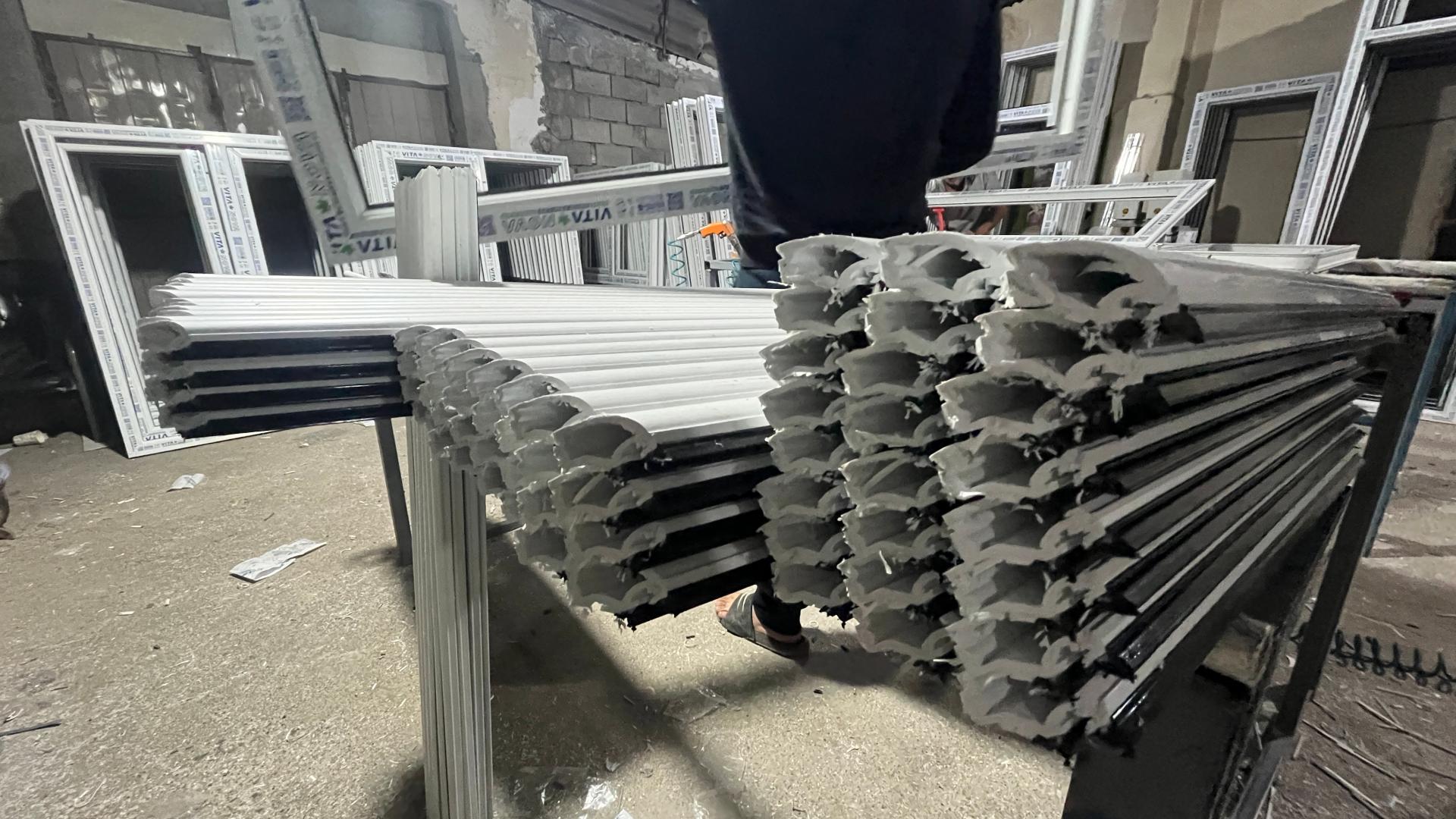 عکس تولیدی پنجره زندی