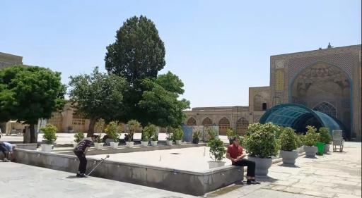 حوض  و حیاط مسجد النبی