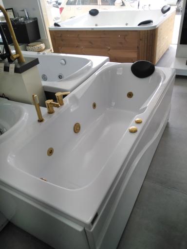 عکس نمایندگی وان جکوزی حمام