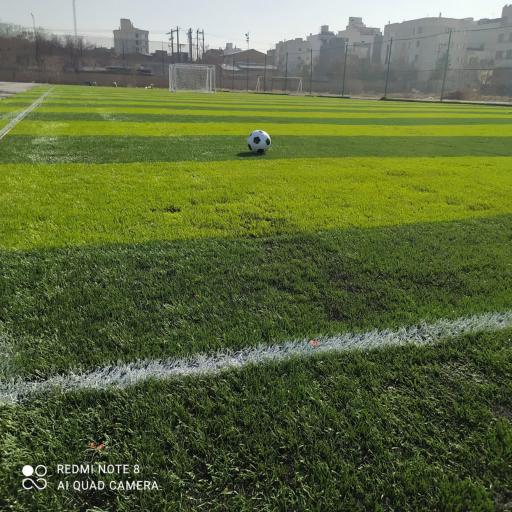 عکس زمین فوتبال چمن مصنوعی