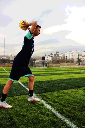 عکس زمین فوتبال چمن مصنوعی