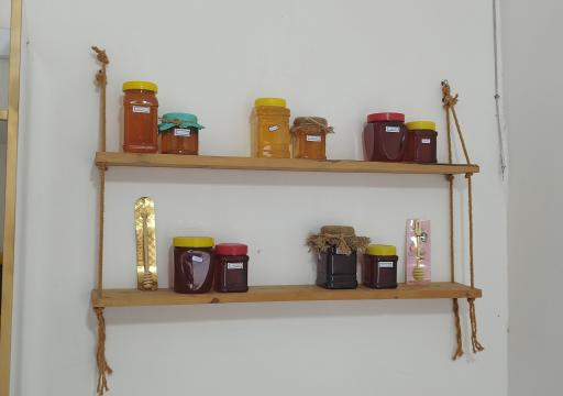 عکس عسل فروشی دانوب