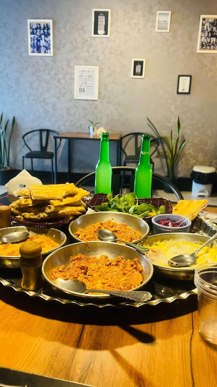 عکس کافه صبحانه اورانوس