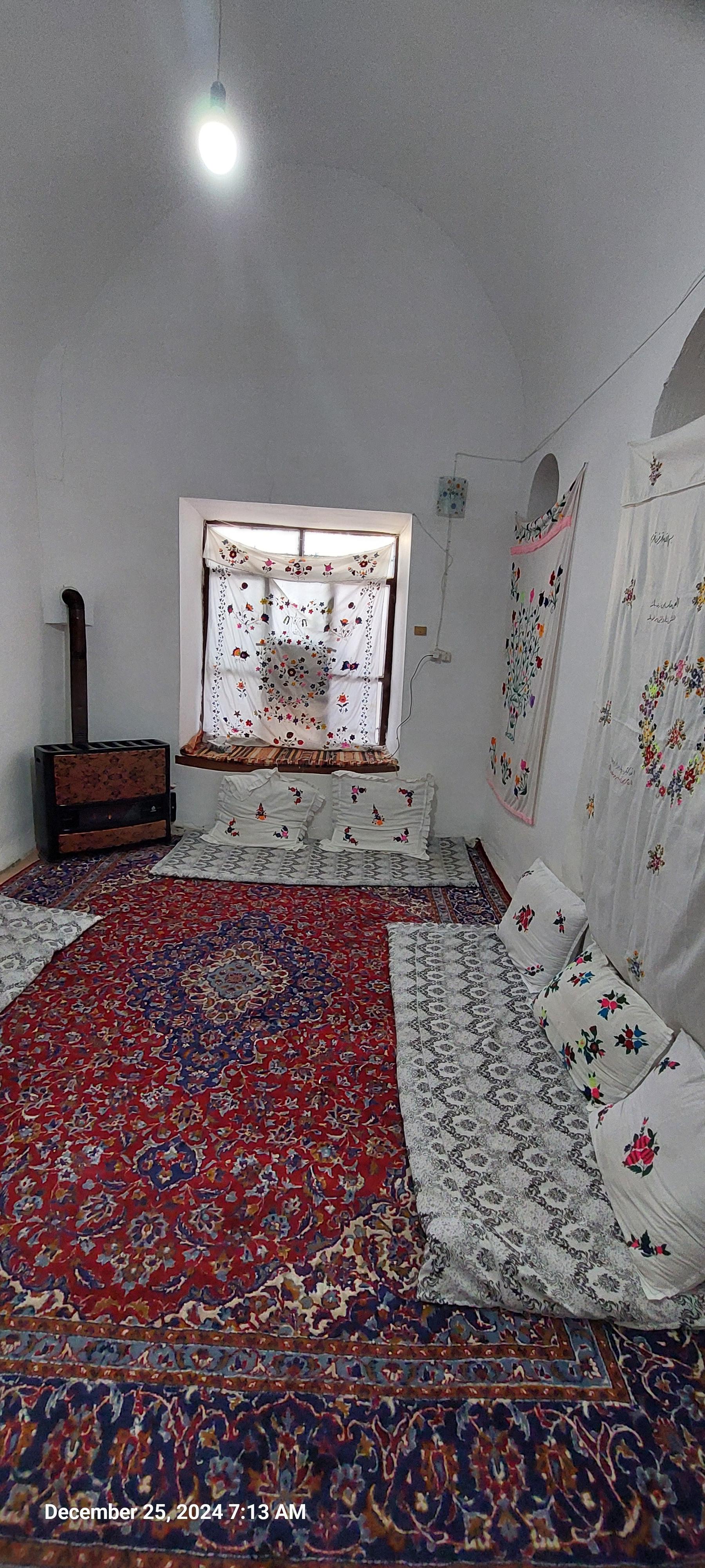 عکس اقامتگاه بومگردی شمیرون