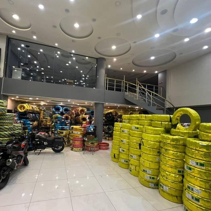 عکس لاستیک صادقی