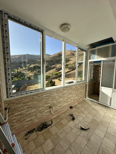 عکس درب و پنجره سازی سعادت