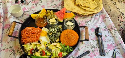 عکس رستوران باغبان