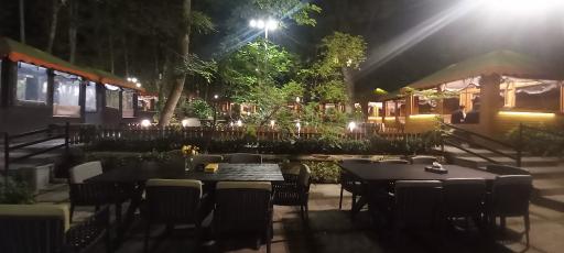 عکس رستوران باغبان