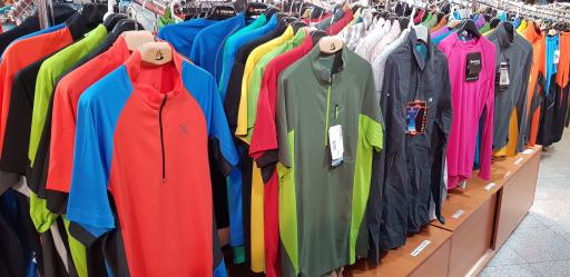 عکس فروشگاه کوهنوردی نیاک 