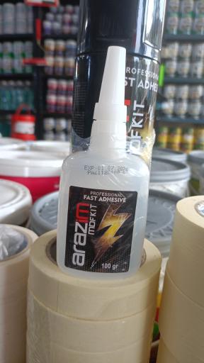 عکس فروشگاه مرکزی رنگ و چسب کاشانی