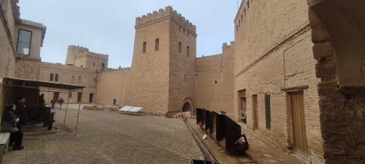 عکس کاخ آپادانای شوش