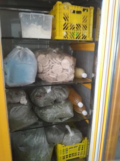 عکس لبنیات فروتن