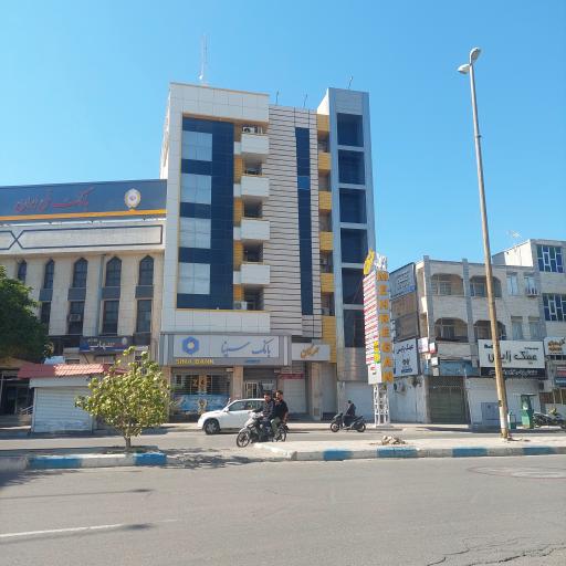 عکس ساختمان پزشکان مهرگان