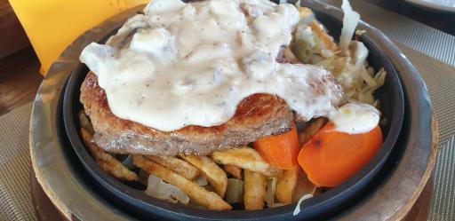 عکس هتل آسمان