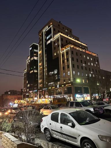 عکس مجتمع تجاری اداری الوند