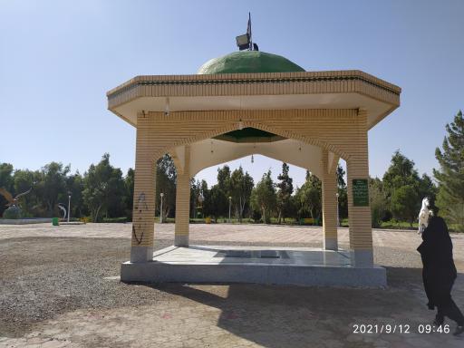 عکس گلزار شهدای گمنام نیمروز