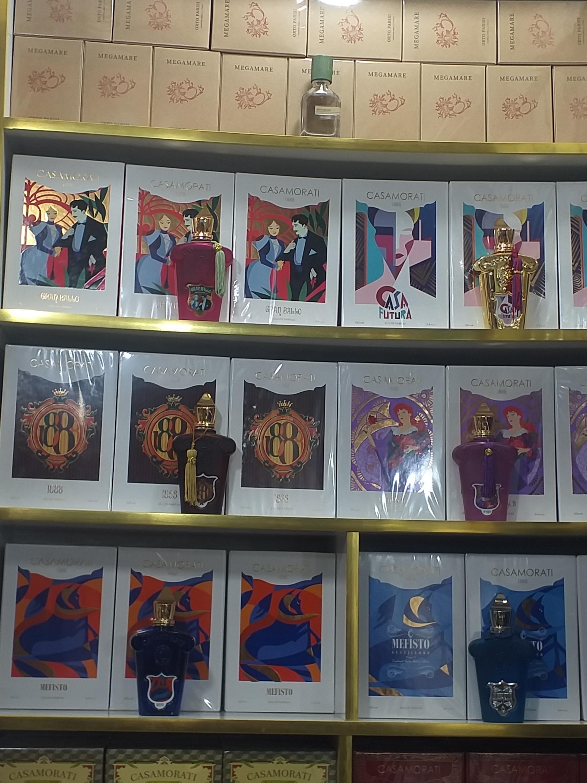 عکس فروشگاه عطر و ادکلن ناشا پرفیوم