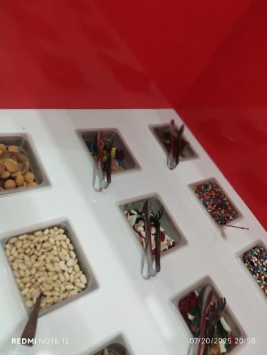 عکس سلف بستنی لبخند