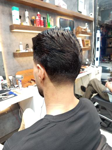 عکس آرایشگاه مردانه آزادی