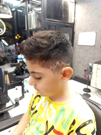 عکس آرایشگاه مردانه آزادی
