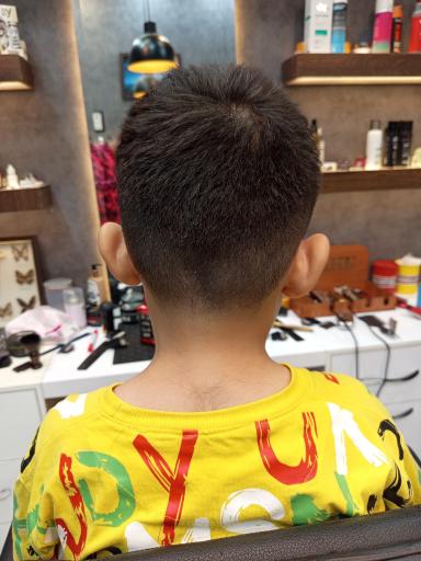 عکس آرایشگاه مردانه آزادی