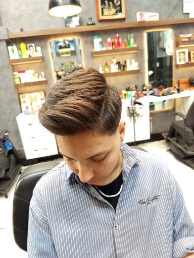 عکس آرایشگاه مردانه آزادی