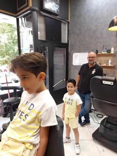 عکس آرایشگاه مردانه آزادی