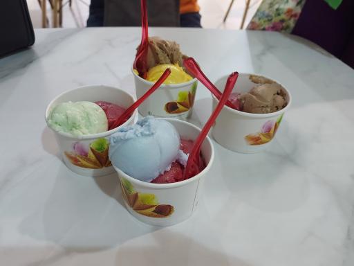 عکس بستنی دایی