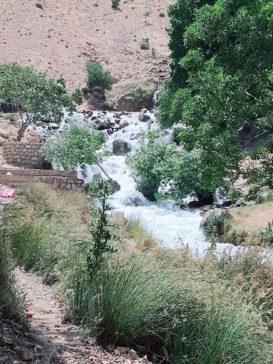 عکس چشمه سرداب رستم آباد