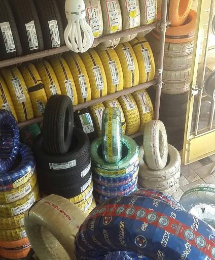 عکس فروشگاه رینگ ولاستیک هادیان تایر