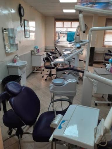 عکس دندانپزشکی دکتر منصوری