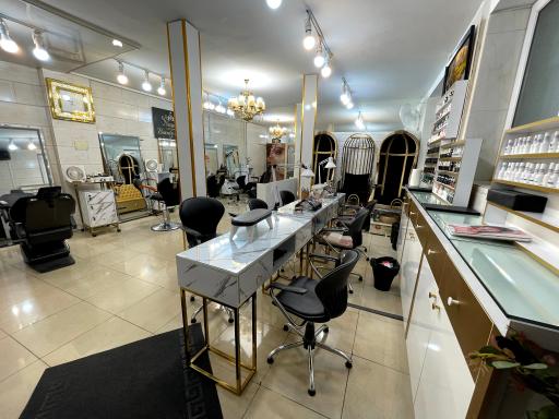 عکس آرایشگاه نازنین