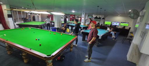 عکس باشگاه بیلیارد ارم