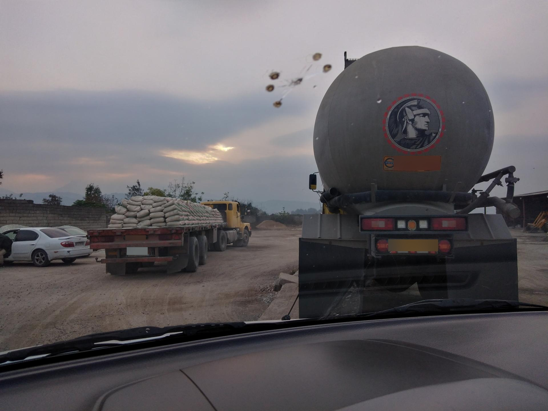 عکس مصالح ساختمانی و فرآورده های بتنی اقبالی آمل 