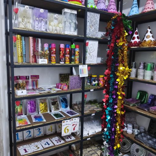 عکس لوازم قنادی ظروف یکبار مصرف و جشن تولد اکرام 