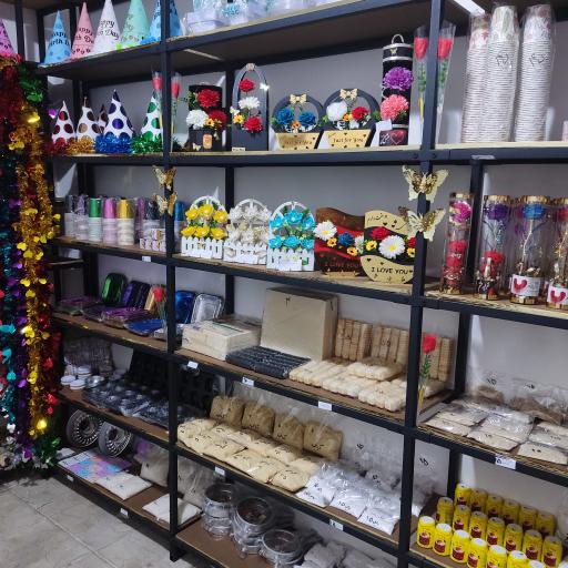 عکس لوازم قنادی ظروف یکبار مصرف و جشن تولد اکرام 