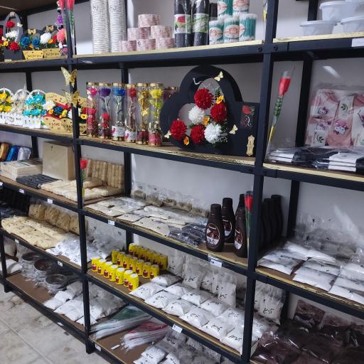 عکس لوازم قنادی ظروف یکبار مصرف و جشن تولد اکرام 