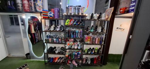 عکس فروشگاه ورزشی اسپرت لند 