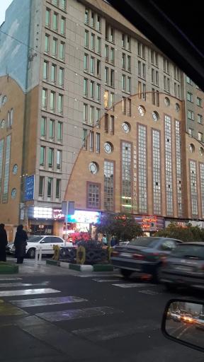 عکس مرکز خرید طوبی