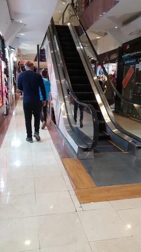 عکس مرکز خرید طوبی