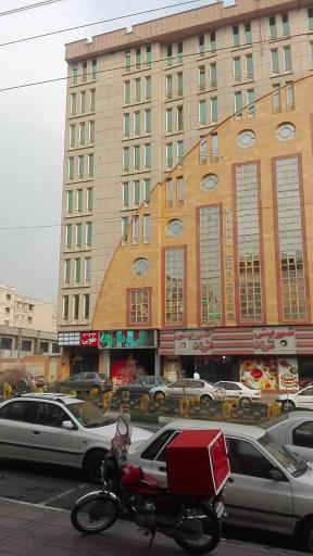 عکس مرکز خرید طوبی