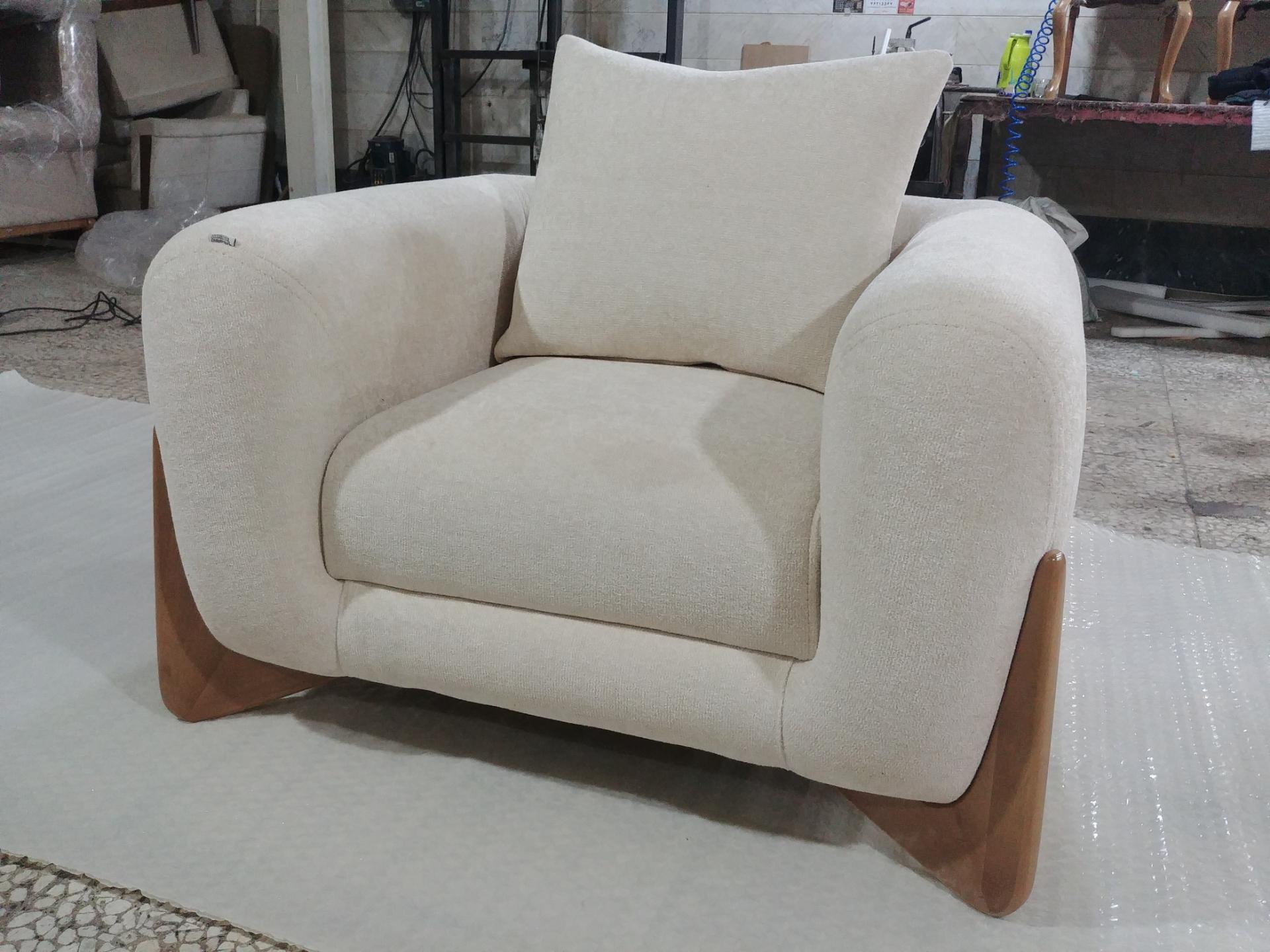 عکس تولیدی مبلمان آمانج