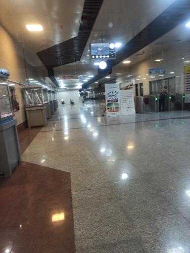 عکس ورودی ایستگاه مترو شهید کاوه