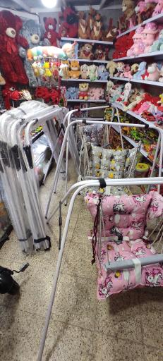 عکس فروشگاه اسباب بازی 114