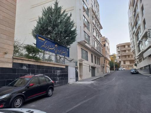 عکس دبیرستان بزرگمهر