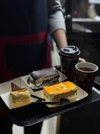 عکس کافه دسر کیکو