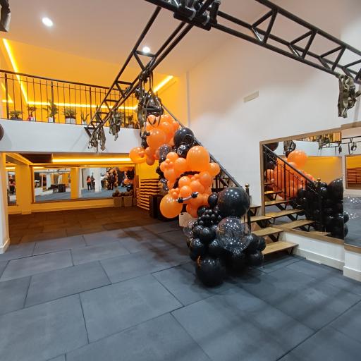 عکس باشگاه ورزشی آنا