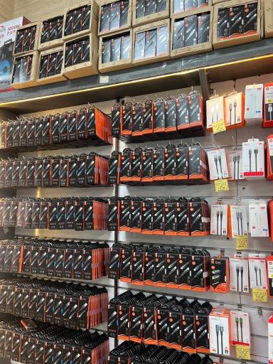 عکس فروشگاه پخش عمده لوازم جانبی قرن ۲۲