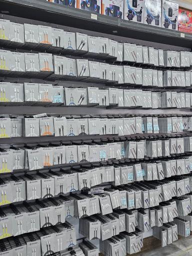 عکس فروشگاه پخش عمده لوازم جانبی قرن ۲۲