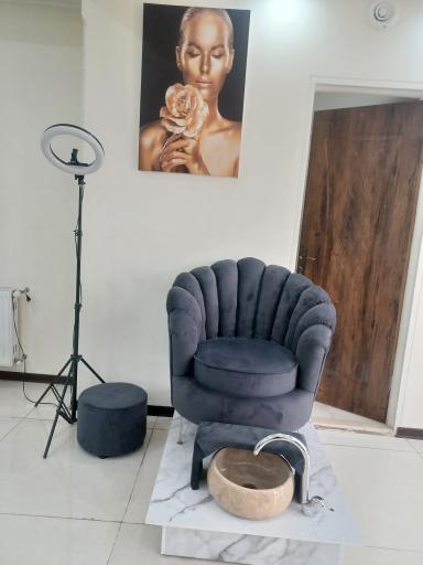 عکس سالن زیبایی آرامیس 